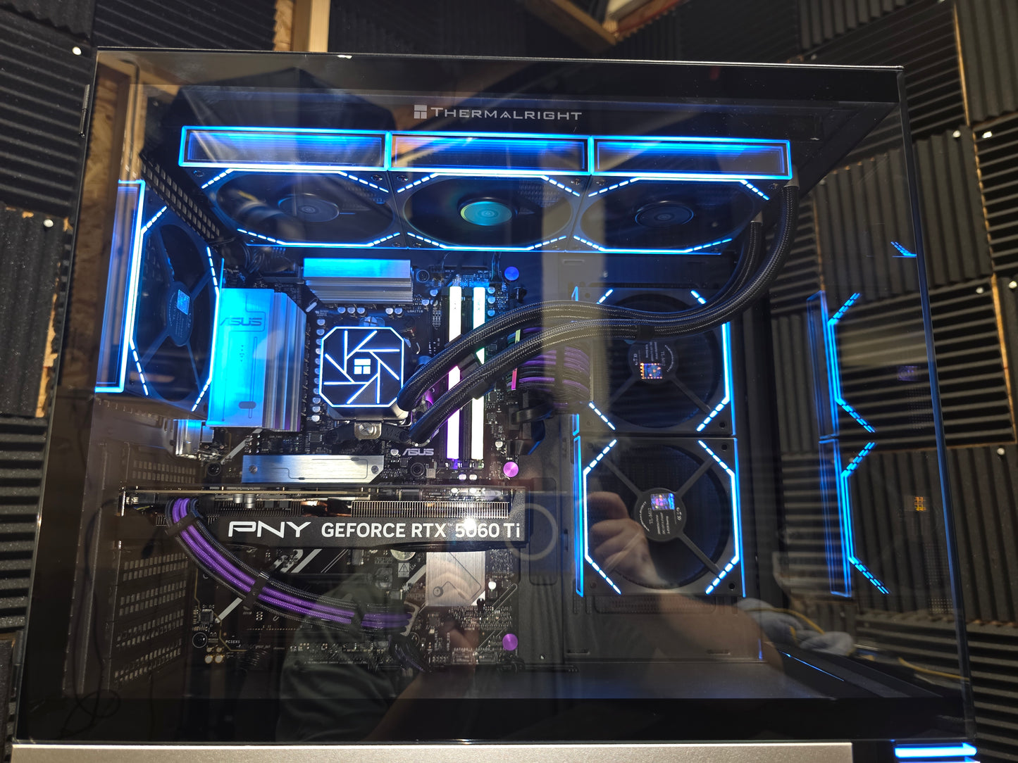 Spacious PC To Stash Stuff In