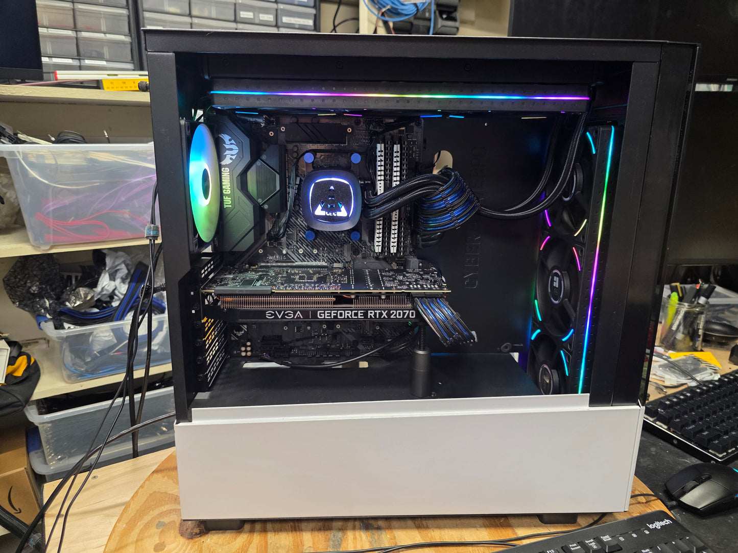 Upgrade-Friendly Black and White Gaming PC